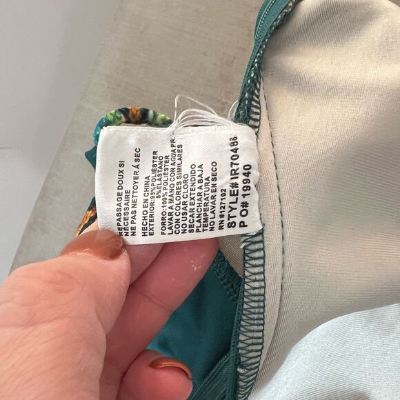 Fashion Nova Green Gold Spaghetti Strap Velvet Snake Print Jumpsuit Size XS - Picture 9 of 9